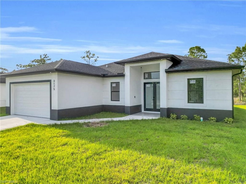 3175 Sunshine BLVD photo 2
