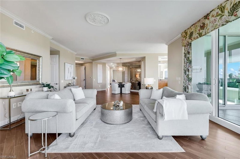 455 Cove Tower DR photo 2