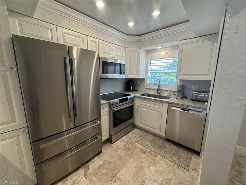 6893 Estero BLVD photo 2