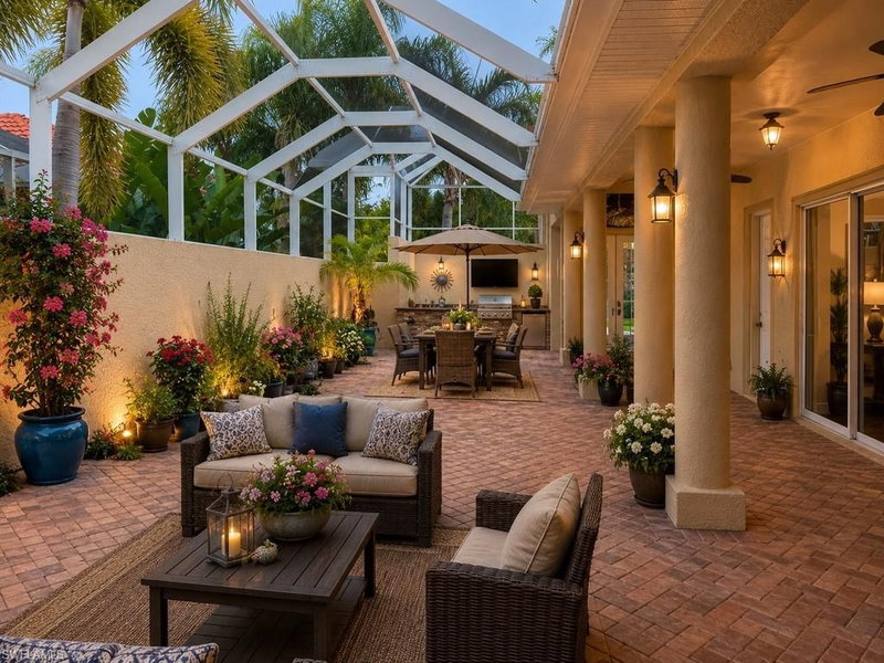 13983 Avon Park CIR photo 2