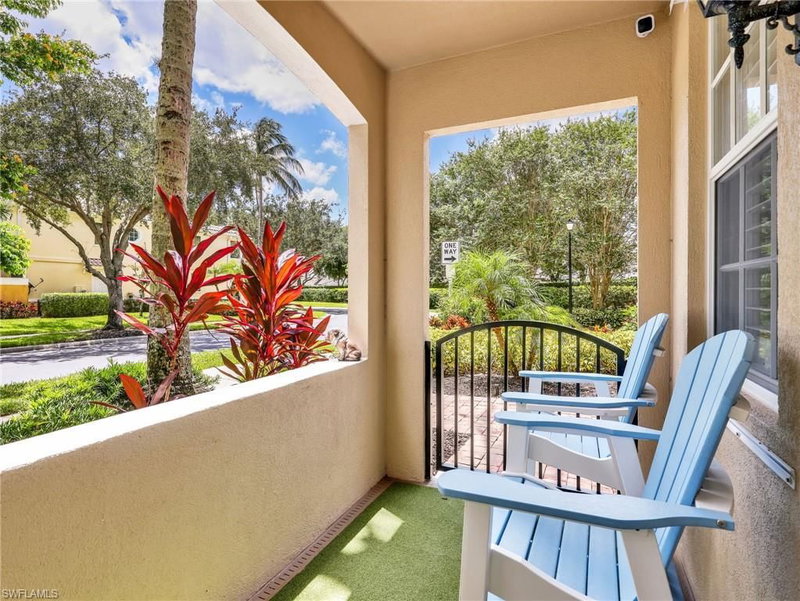 28614 ALESSANDRIA CIR photo 4