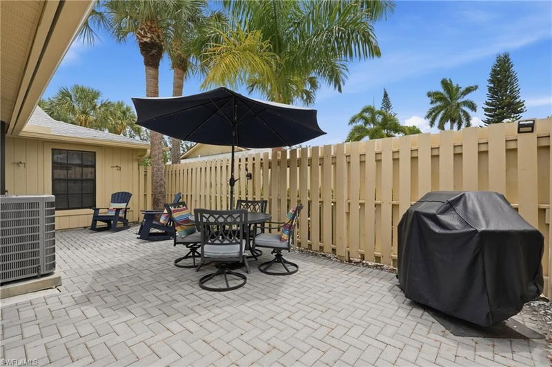 175 Forest Lakes BLVD photo 4