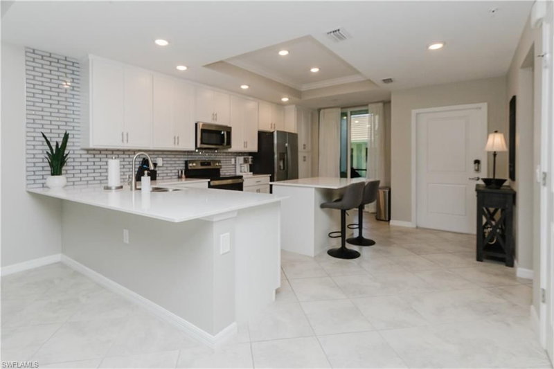 6082 National BLVD photo 1