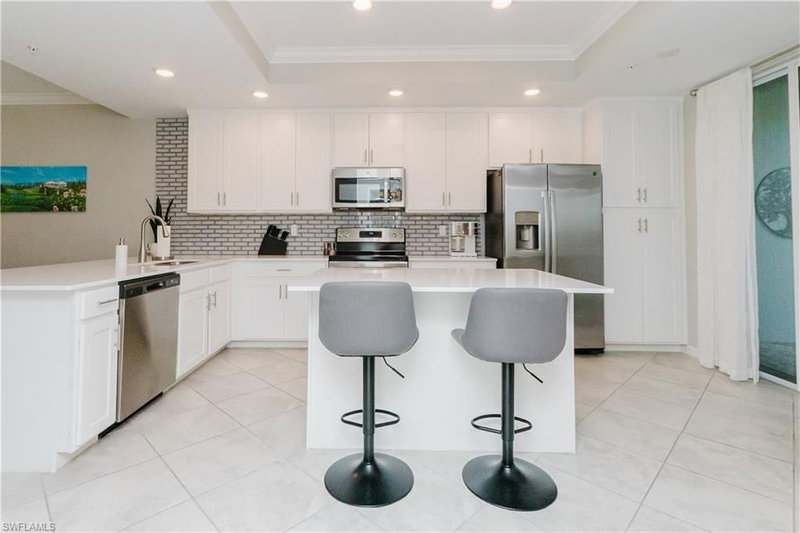 6082 National BLVD photo 2