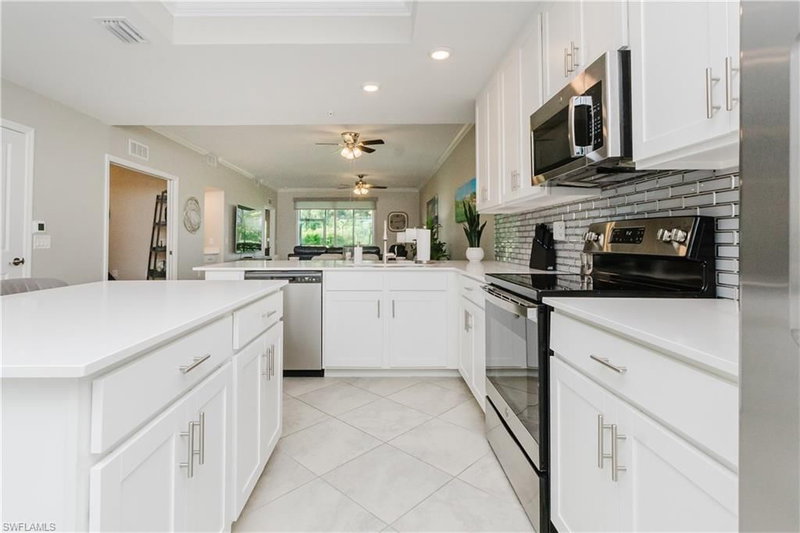 6082 National BLVD photo 4
