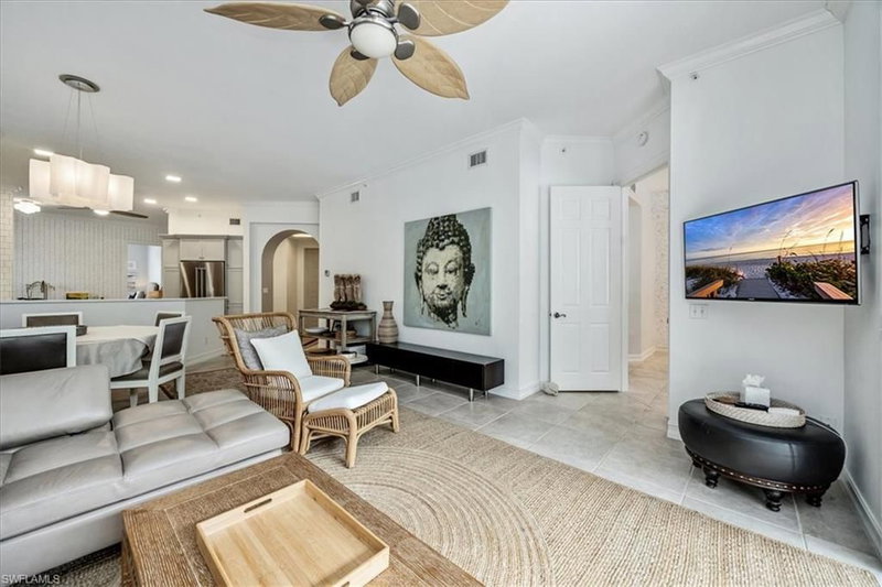 700 Bentwater CIR photo 4