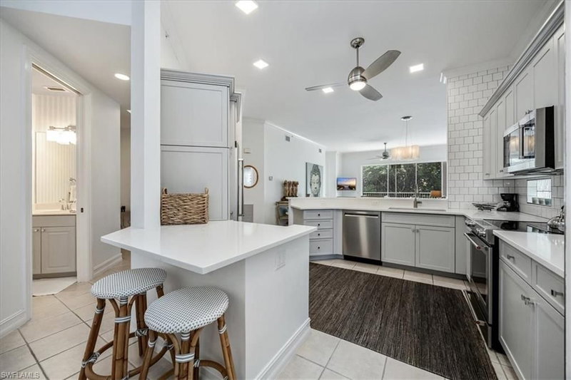 700 Bentwater CIR photo 5