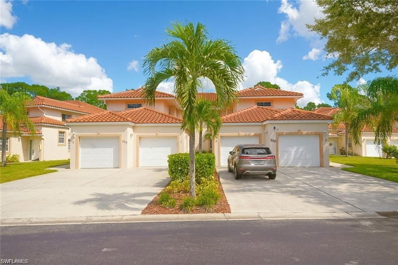 700 Luisa LN photo 3