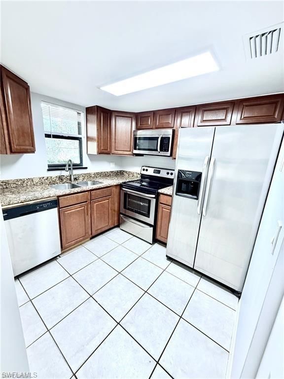 1420 Green Valley CIR photo 1