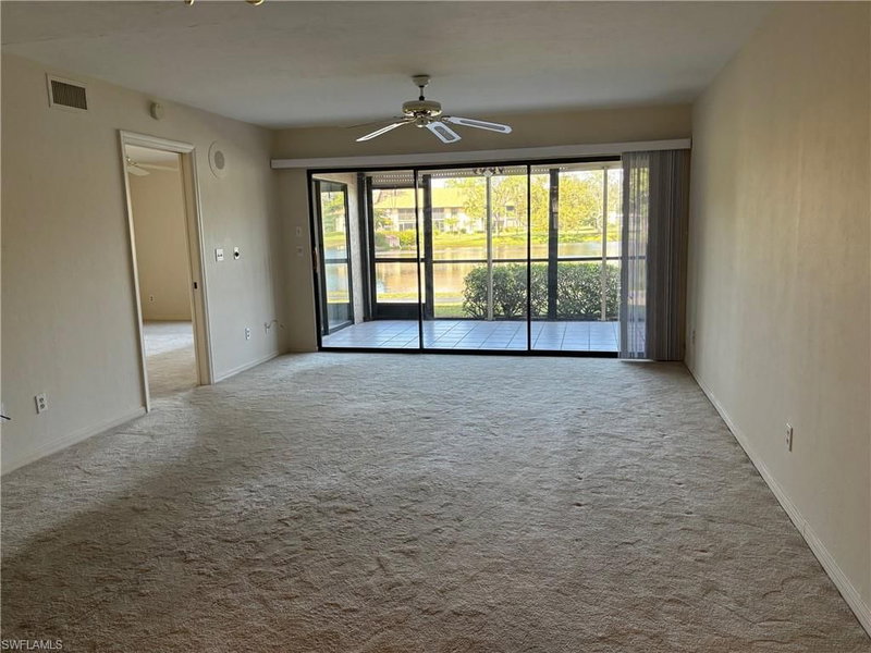 513 Lake Louise CIR photo 5