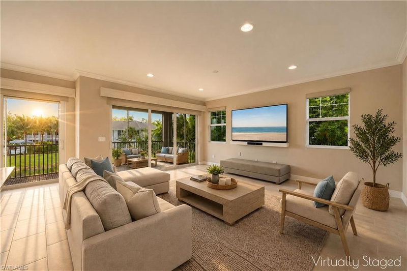 6966 Avalon CIR photo 4