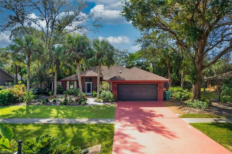 2490 Outrigger LN photo 1