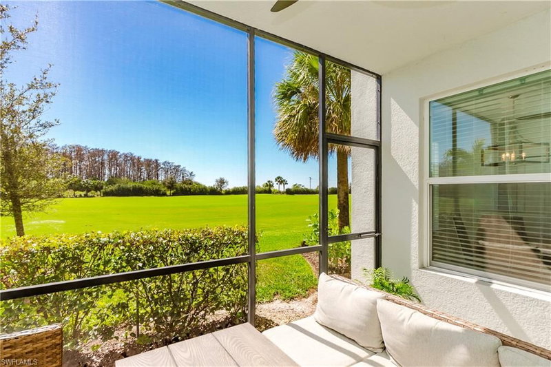 6082 National BLVD photo 2