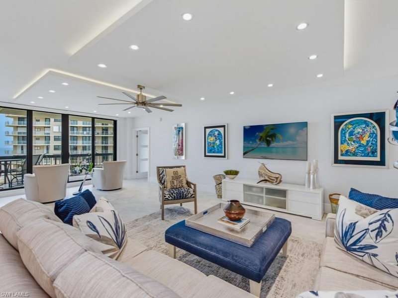 220 Collier BLVD photo 3