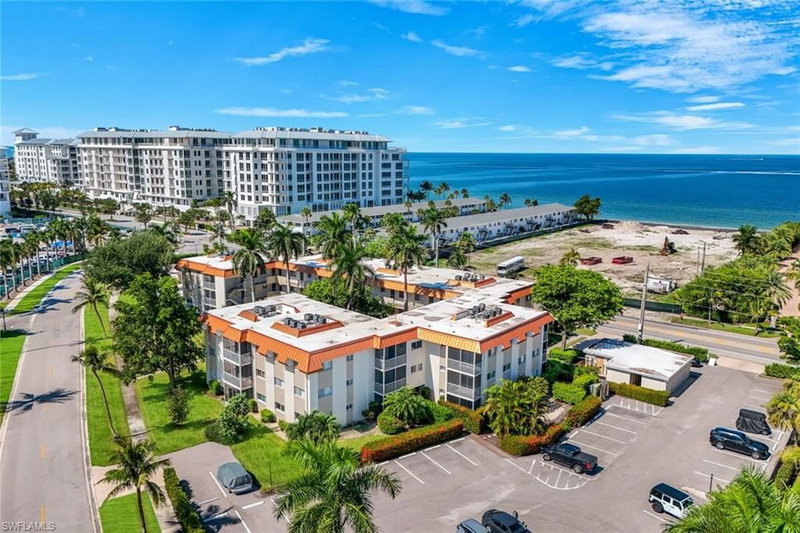 1100 Gulf Shore BLVD N photo 1