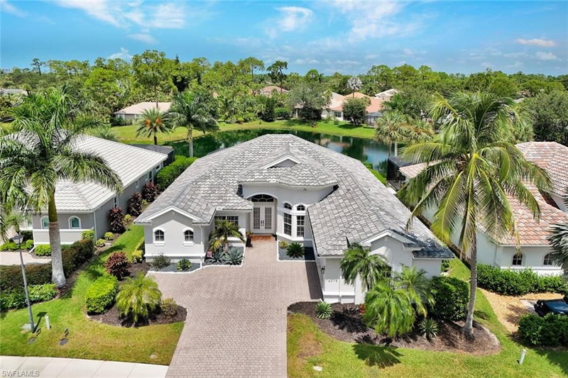 16075 Parque LN photo 2