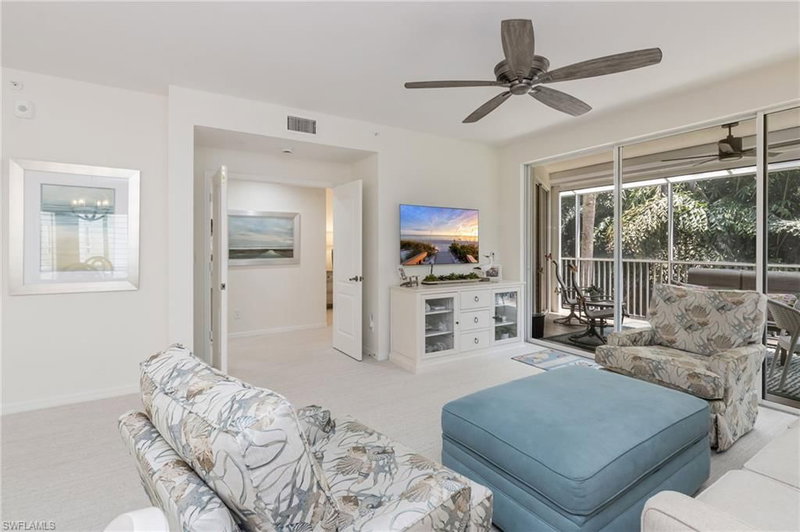 7693 Pebble Creek CIR photo 2