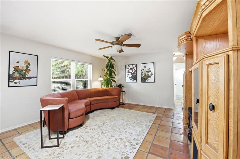 221 Channing CT photo 5
