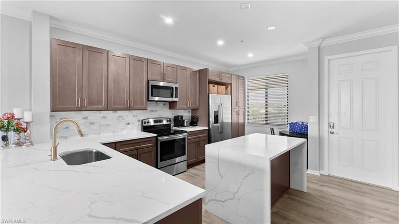 9727 Acqua CT photo 3