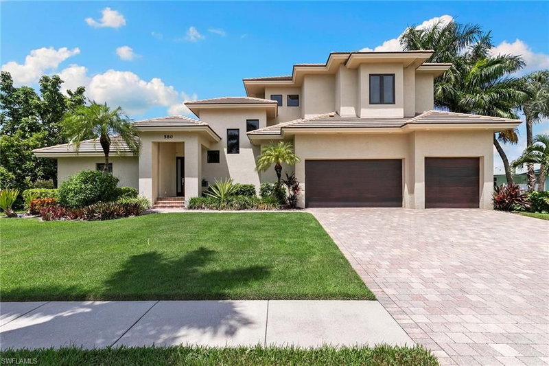 580 Goldcoast CT photo 1