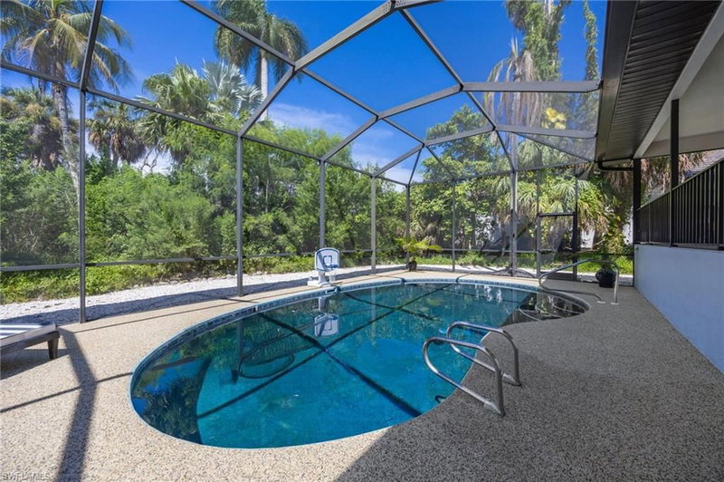 13270 Electron DR photo 3