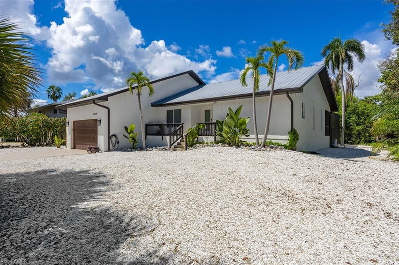 13270 Electron DR photo 4