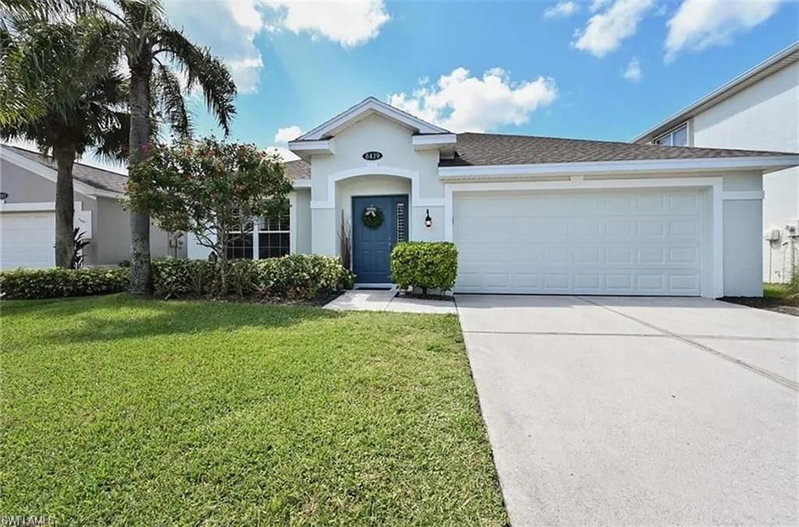 8439 Hollow Brook CIR photo 1