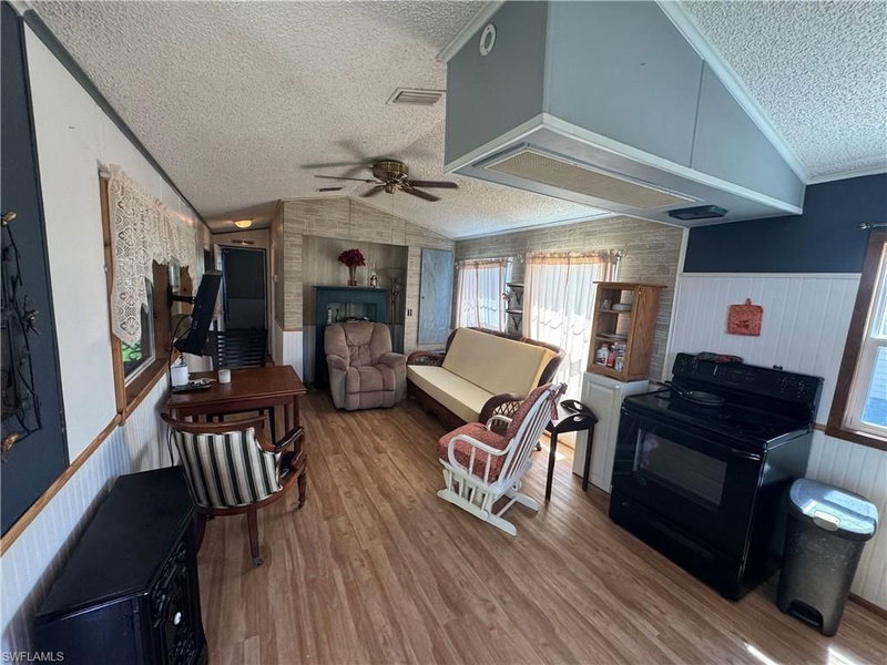 3596 Unique CIR photo 3