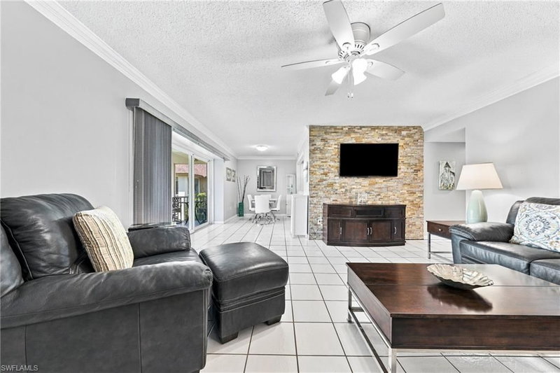 1155 Sandpiper ST photo 2