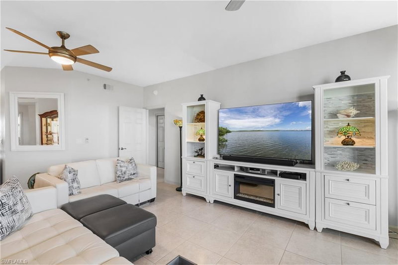 201 Vintage Bay DR photo 3