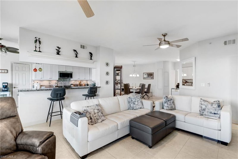 201 Vintage Bay DR photo 4