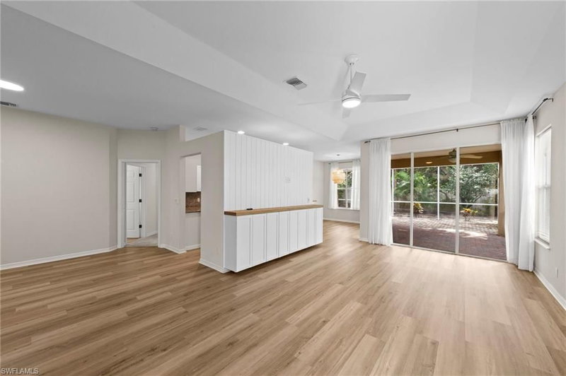 168 Livermore LN photo 2