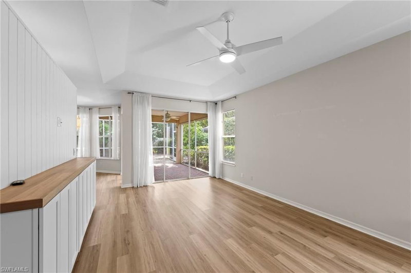 168 Livermore LN photo 3