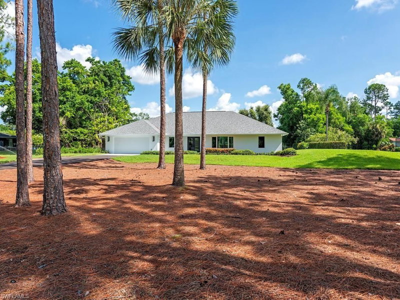 5520 CYNTHIA LN photo 2