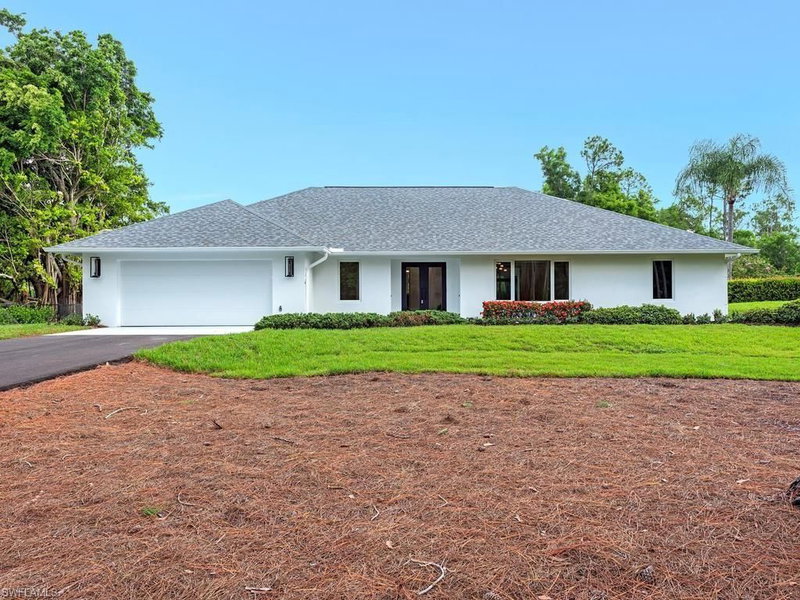 5520 CYNTHIA LN photo 3
