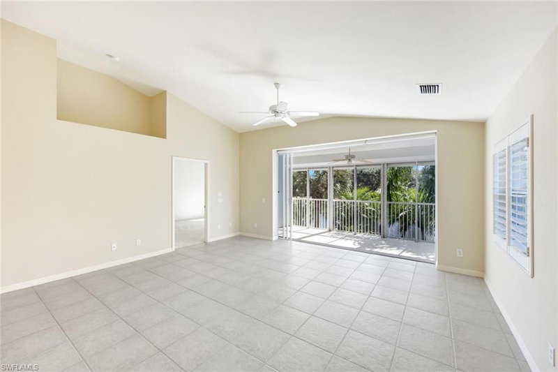 6210 Reserve CIR photo 2