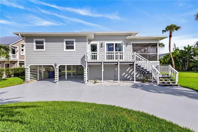 167 Mandalay RD photo 2