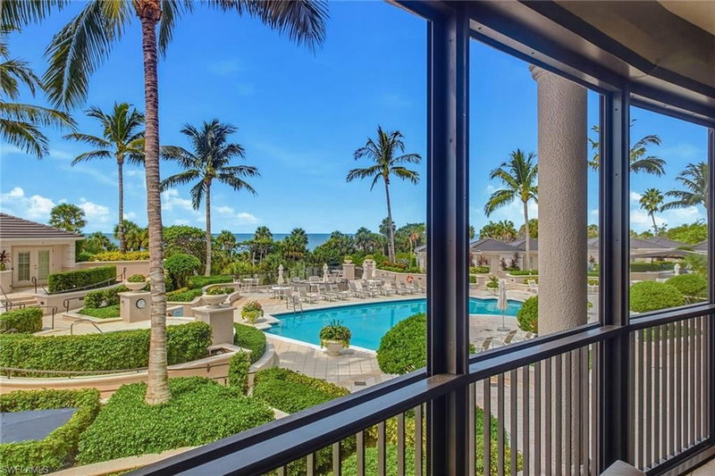 8665 Bay Colony DR photo 2