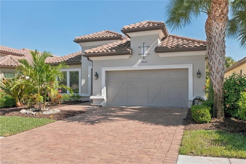 9409 Terresina DR photo 3