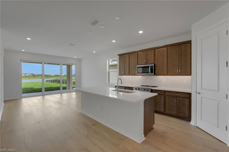 16947 SQUIRREL BRANCH LN photo 2