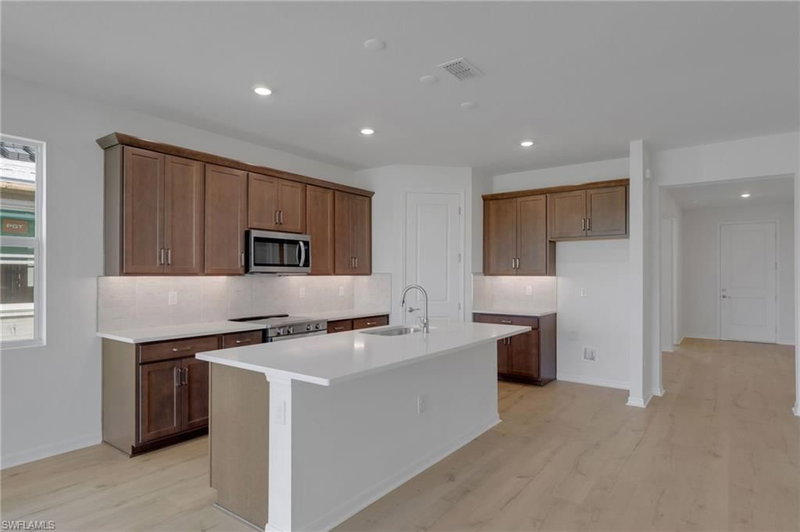 16947 SQUIRREL BRANCH LN photo 3