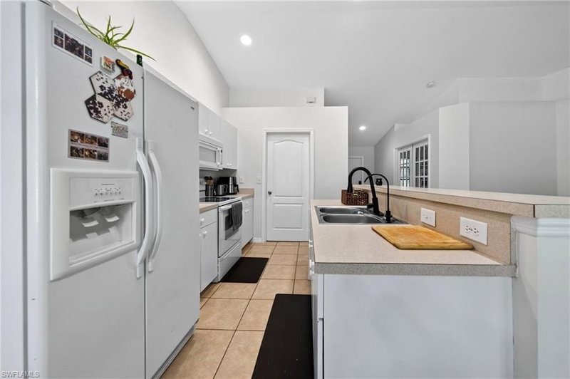 1241 Brookpark AVE photo 4