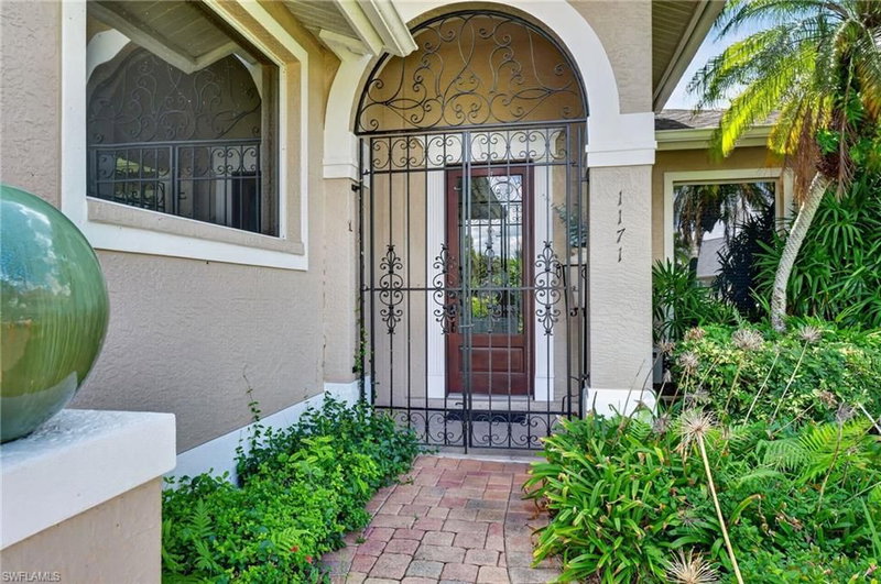 1171 Imperial DR photo 3