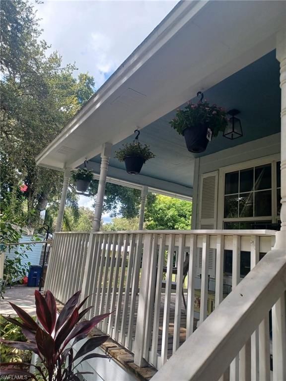 1614 Sunkist WAY photo 2