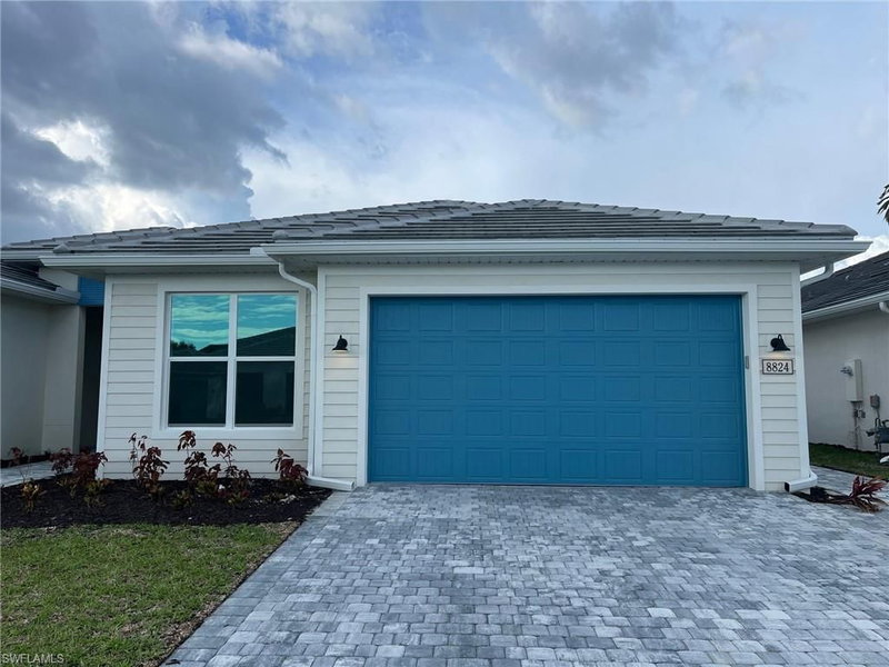 8824 Oceana WAY photo 1