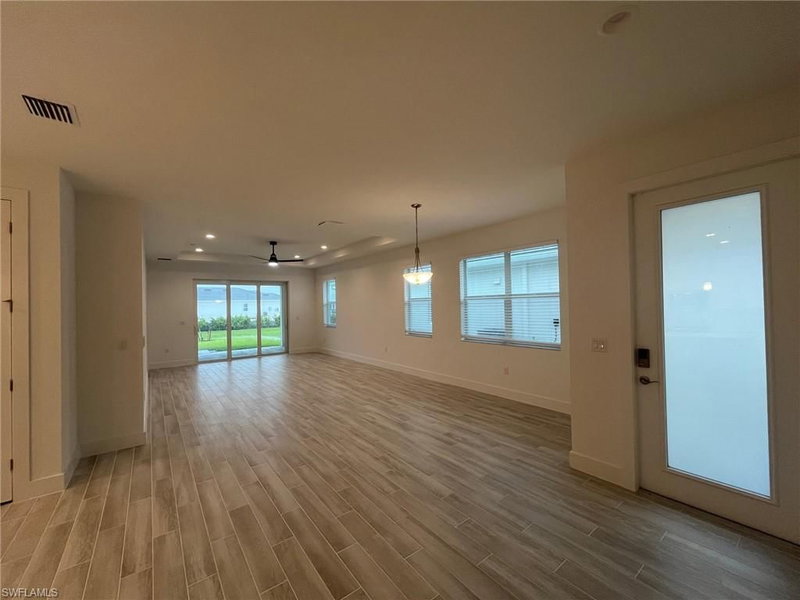 8824 Oceana WAY photo 2