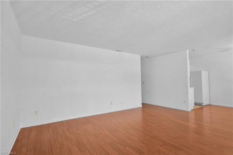 4611 Bayshore DR photo 3