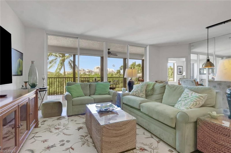 430 Cove Tower DR photo 1
