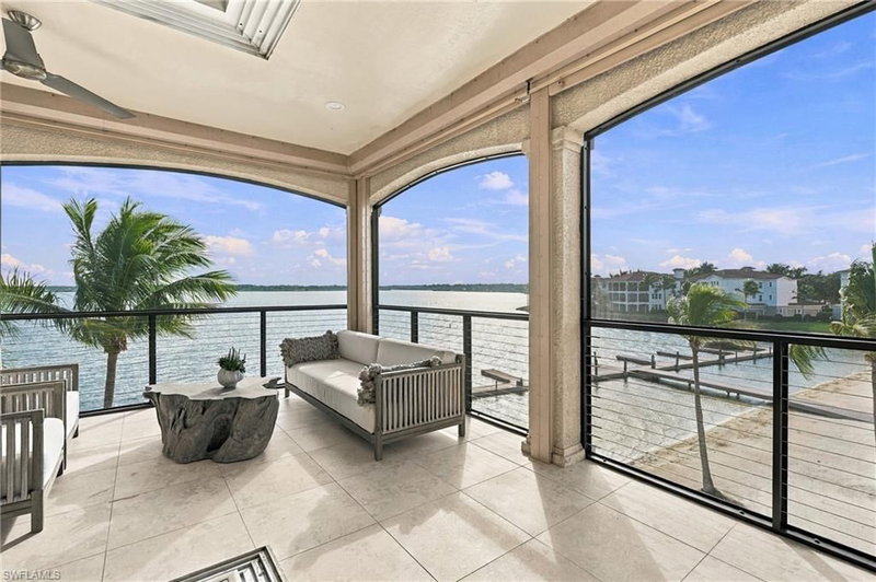 17701 Via Bella Acqua CT photo 2