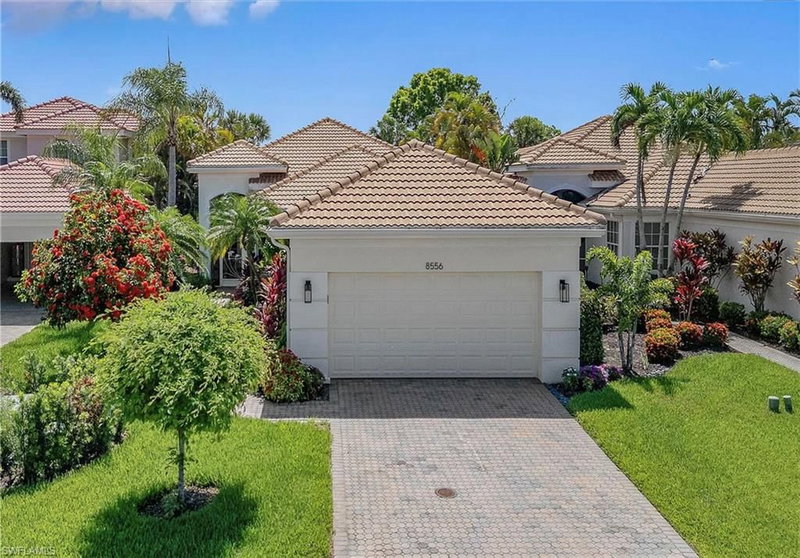 8556 Pepper Tree WAY photo 5